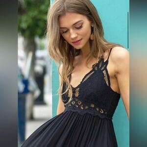 Mi Ami Crochet Lace Ladies Dress | Identical to the Free People Dress | Size S